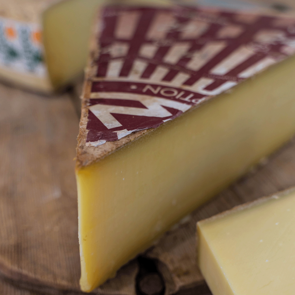 Le Comté est l'Appellation d'Origine Protégée la plus connue en France pour les pâtes pressées cuites