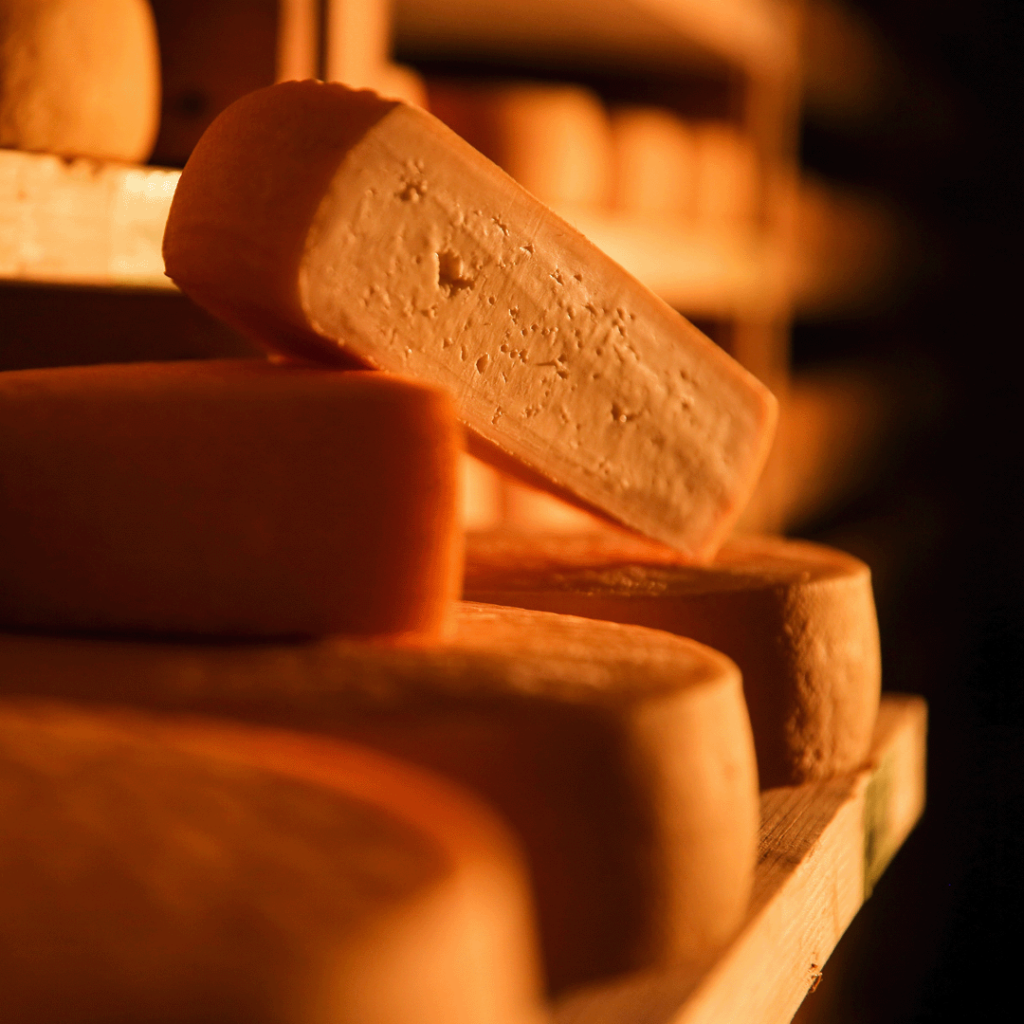 Le Secret du Couvent est une pâte pressée non cuite fabriquée selon la tradition monastique des abbayes.