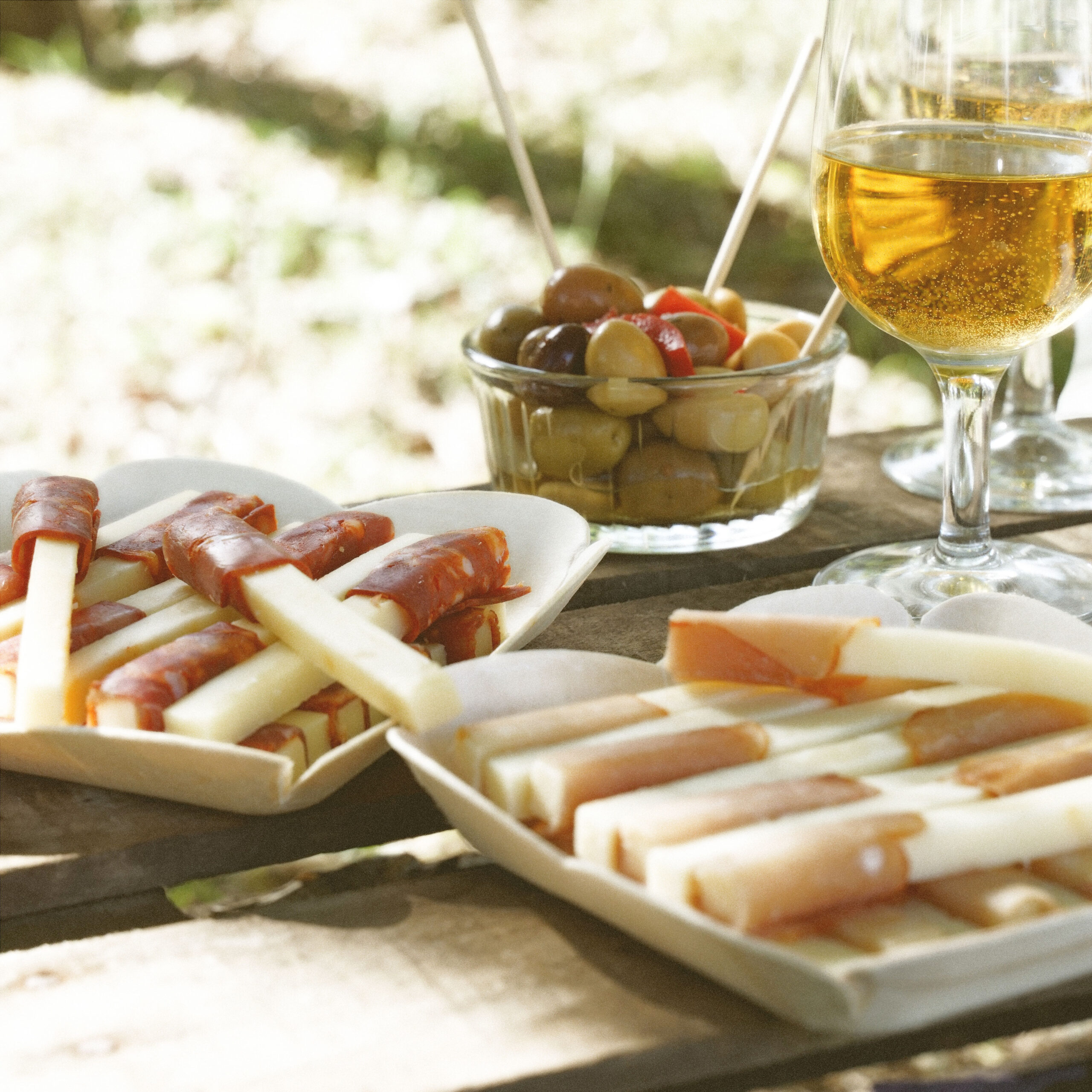 Nos bâtonnets de fromage sauront égayer votre apéritif ! 