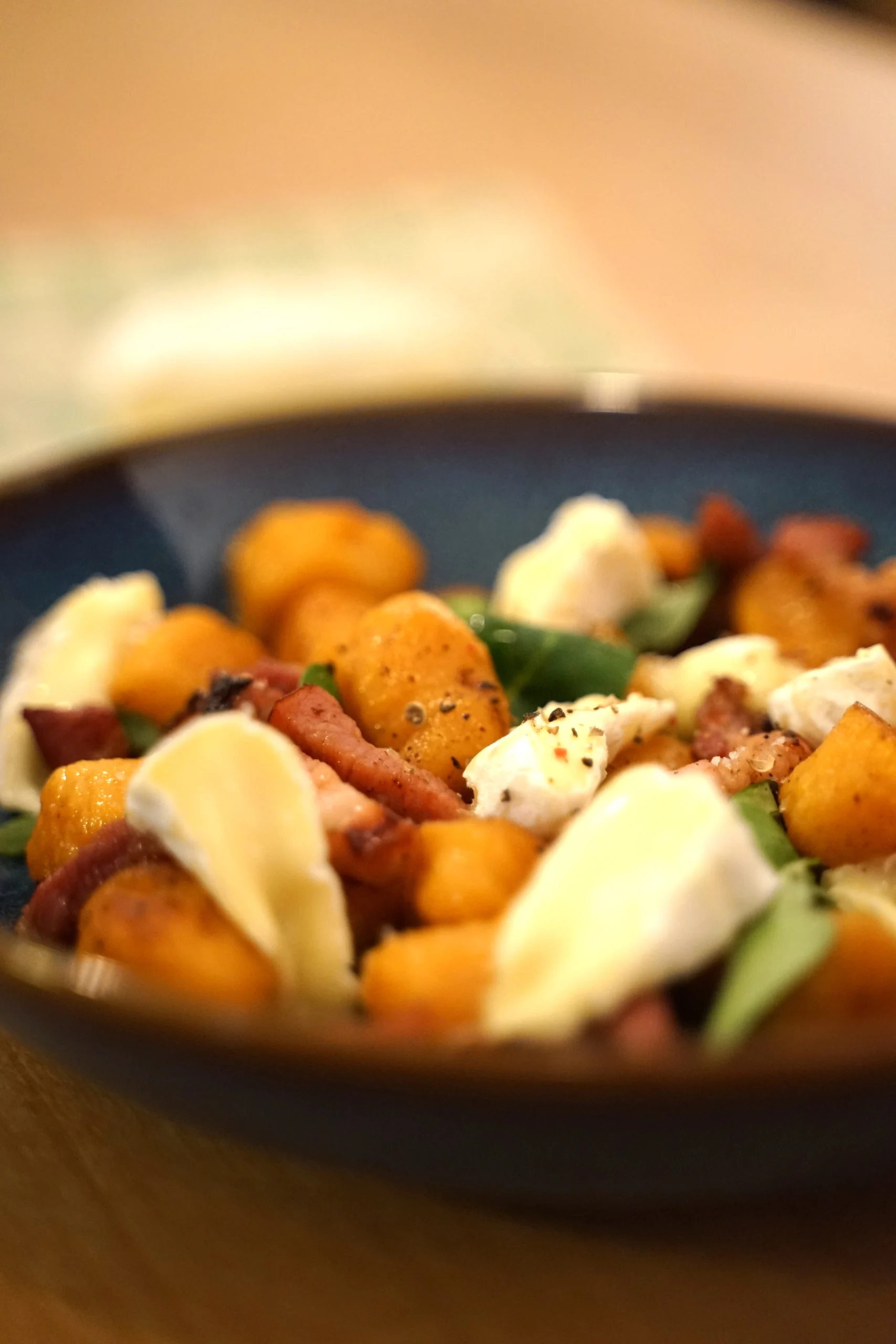 Gnocchis à la patate douce, lard fumé & Saint-Marcellin